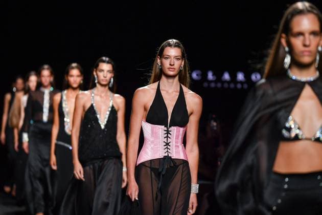 Claro Couture A model walks the runway wearing a design by Claro Couture during Mercedes-Benz Fashion Week de Madrid in IFERMA, 18 de septiembre 2025 Spain Featuring: A model walks the runway wearing a design by Claro Couture during Mercedes-Benz Fashion Week de Madrid in IFERMA, 18 septiembre 2025 Spain Where: Madrid, Spain When: 18 Sep 2025 Credit: Oscar Gonzalez WENN Madrid Spain Copyright: xOscarxGonzalez WENNx wenn40656948 OFA ZOJx wenn40656948