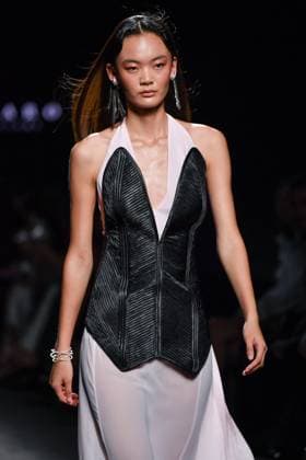 Claro Couture A model walks the runway wearing a design by Claro Couture during Mercedes-Benz Fashion Week de Madrid in IFERMA, 18 de septiembre 2025 Spain Featuring: A model walks the runway wearing a design by Claro Couture during Mercedes-Benz Fashion Week de Madrid in IFERMA, 18 septiembre 2025 Spain Where: Madrid, Spain When: 18 Sep 2025 Credit: Oscar Gonzalez WENN Madrid Spain Copyright: xOscarxGonzalez WENNx wenn40656919 OFA ZOJx wenn40656919