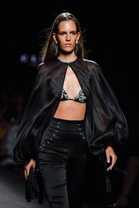 Claro Couture A model walks the runway wearing a design by Claro Couture during Mercedes-Benz Fashion Week de Madrid in IFERMA, 18 de septiembre 2025 Spain Featuring: A model walks the runway wearing a design by Claro Couture during Mercedes-Benz Fashion Week de Madrid in IFERMA, 18 septiembre 2025 Spain Where: Madrid, Spain When: 18 Sep 2025 Credit: Oscar Gonzalez WENN Madrid Spain Copyright: xOscarxGonzalez WENNx wenn40656920 OFA ZOJx wenn40656920