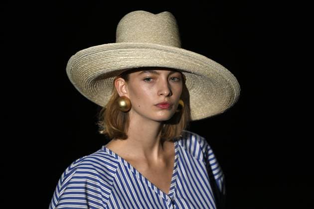 Madrid Fashion Week, The Label Edition Modenschau Mercedes Benz Madrid Fashion Week MADRID, SPAIN - SEPTEMBER 17: A model presents a creation from The Lebel Edition 2026 spring-summer collection during the Mercedes Benz Fashion Week at IFEMA in Madrid, Spain, on September 17, 2025. Burak Akbulut Anadolu Madrid Spain. Editorial use only. Please get in touch for any other usage.  Copyright: x2025xAnadoluxBurakxAkbulutx