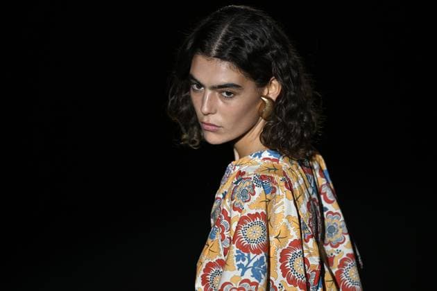 Madrid Fashion Week, The Label Edition Modenschau Mercedes Benz Madrid Fashion Week MADRID, SPAIN - SEPTEMBER 17: A model presents a creation from The Lebel Edition 2026 spring-summer collection during the Mercedes Benz Fashion Week at IFEMA in Madrid, Spain, on September 17, 2025. Burak Akbulut Anadolu Madrid Spain. Editorial use only. Please get in touch for any other usage.  Copyright: x2025xAnadoluxBurakxAkbulutx
