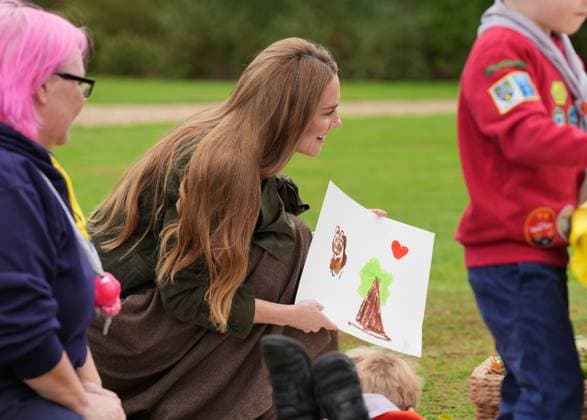 The Princess of Wales and Melania Trump meet Scouts The Princess of Wales and Melania Trump meet members of the Scouts Squirrels programme in Frogmore Gardens on the final day of US President Donald Trump s second state visit to the UK, at Windsor Castle, Windsor, Berkshire, UK, on the 18th September 2025. Picture by Yui Mok WPA-Pool Windsor Windsor Castle Berkshire United Kingdom  WHA-0803