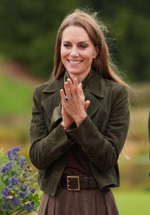 . 18 09 2025. Windsor, United Kingdom. First Lady Melania Trump and Kate Middleton, the Princess of Wales, meet members of the Scouts Squirrels programme in Frogmore Gardens in Windsor on day two of the State Visit to the United Kingdom.  xPoolx xi-Imagesx IIM-26240-0123