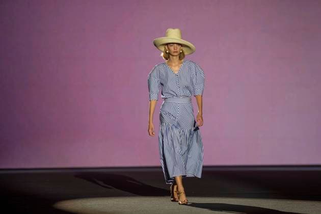 The Label Edition Fashion week Madrid, Spain - 18 Sep 2025 A model walks the runway during the The Label Edition Spring Summer 2026 collection show during the 40th Mercedes-Benz Fashion Week. Madrid Spain Copyright: xLuisxSotox xSOPAxImagesx LSOTOTLE01