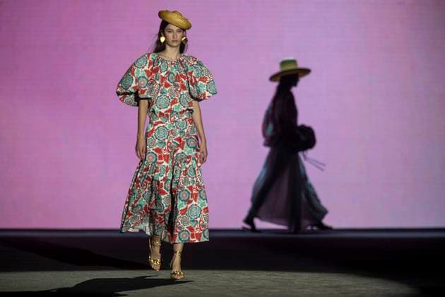 The Label Edition Fashion week Madrid, Spain - 18 Sep 2025 A model walks the runway during the The Label Edition Spring Summer 2026 collection show during the 40th Mercedes-Benz Fashion Week. Madrid Spain Copyright: xLuisxSotox xSOPAxImagesx LSOTOTLE06
