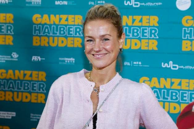 abb Rhea Harder as a guest on the premiere tour of the film Ganzer halber Bruder at Holi Kino on 17 09 2025 in Hamburg