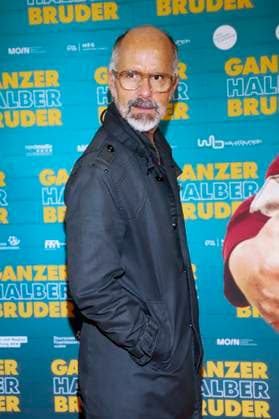 abb Christoph Maria Herbst as a guest on the premiere tour for the film Ganzer halber Bruder at Holi Kino on 17 09 2025 in Hamburg
