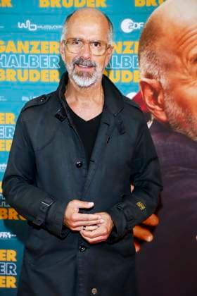 abb Christoph Maria Herbst as a guest on the premiere tour for the film Ganzer halber Bruder at Holi Kino on 17 09 2025 in Hamburg