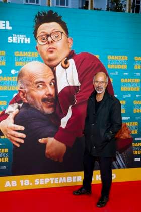 abb Christoph Maria Herbst as a guest on the premiere tour for the film Ganzer halber Bruder at Holi Kino on 17 09 2025 in Hamburg