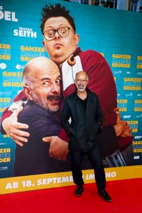 abb Christoph Maria Herbst as a guest on the premiere tour for the film Ganzer halber Bruder at Holi Kino on 17 09 2025 in Hamburg