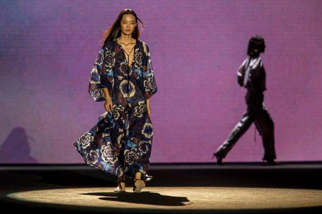 The Label Edition Fashion week Madrid, Spain - 18 Sep 2025 A model walks the runway during the The Label Edition Spring Summer 2026 collection show during the 40th Mercedes-Benz Fashion Week. Madrid Spain Copyright: xLuisxSotox xSOPAxImagesx LSOTOTLE08