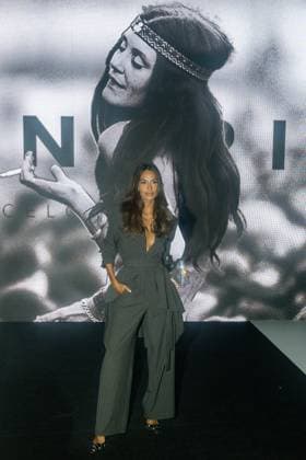 Yolancris fashion show at MBFW Madrid Model Raquel Bonilla poses before the Yolancris fashion show, at the 82nd edition of Mercedes Benz Fashion Week Madrid, at Ifema in Madrid, on September 18, 2025, in Madrid Spain This years edition is held from September 17 to 21 and commemorates the 40th anniversary of the runway show 18 SEPTEMBER 2025 FASHION MODEL SHOW MBFW FASHION WEEK MADRID FASHION WEEK PASARELA FRONT ROW Madrid Madrid Madrid Spain  Copyright: xRicardoxRubiox 6964385