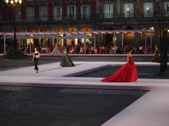 Carolina Herrera fashion show in Madrid s Plaza Mayor during MBFW, Madrid, September 18, 2025. Cordon Press 
