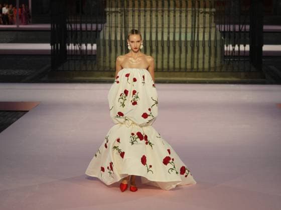 Carolina Herrera fashion show in Madrid s Plaza Mayor during MBFW, Madrid, September 18, 2025. Cordon Press 