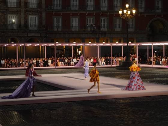 Carolina Herrera fashion show in Madrid s Plaza Mayor during MBFW, Madrid, September 18, 2025. Cordon Press 