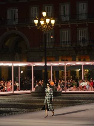 Carolina Herrera fashion show in Madrid s Plaza Mayor during MBFW, Madrid, September 18, 2025. Cordon Press 
