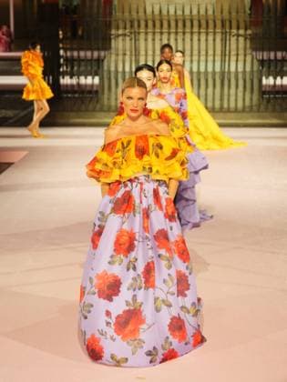Carolina Herrera fashion show in Madrid s Plaza Mayor during MBFW, Madrid, September 18, 2025. Cordon Press 