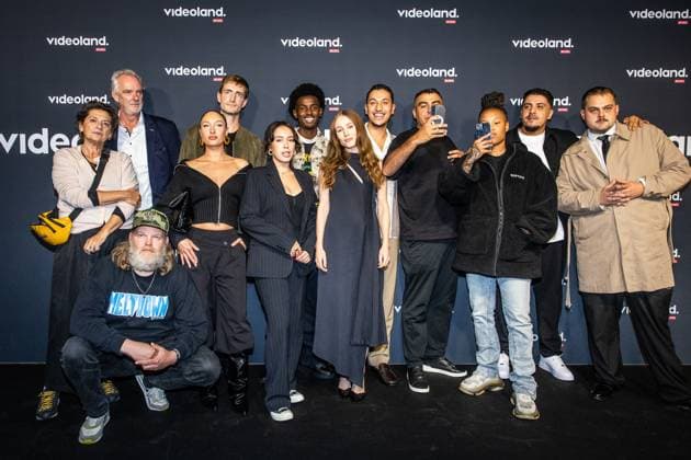 AMSTERDAM - The cast on the red carpet before the premiere of a broadcast of Tonnano at Studio Wieman. The six-part crime series will air on the streaming service Videoland. ANP DINGENA MOL netherlands out - belgium out  Copyright: xx x536773793x originalFilename: 536773793.jpg