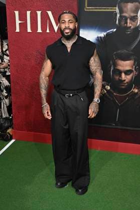 J R Warren at the premiere of the movie Him The Greatest of All Time at the TCL Chinese Theatre Los Angeles, 17 09 2025 Foto:xD.xStarbuckx xFuturexImagex him_5769