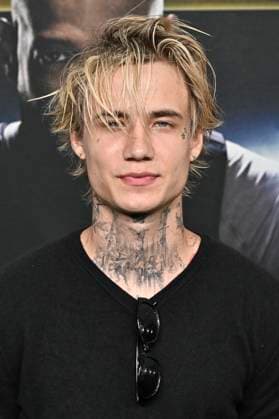 Jaden Hossler at the premiere of the movie Him The Greatest of All Time at the TCL Chinese Theatre Los Angeles, 17 09 2025 Foto:xD.xStarbuckx xFuturexImagex him_5800