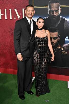 Tyriq Withers und Kiara Gomez Glad Bak bei der Premiere des Kinofilms Him - Der Größte aller Zeiten im TCL Chinese Theatre. Los Angeles, 17.09.2025 Foto:xD.xStarbuckx xFuturexImagex him_5933