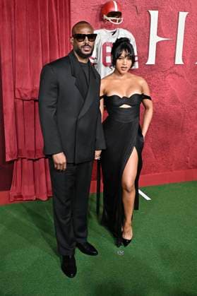 Marlon Wayans with companion at the premiere of the movie Him The Greatest of All Time at the TCL Chinese Theatre Los Angeles, 17 09 2025 Foto:xD.xStarbuckx xFuturexImagex him_5976