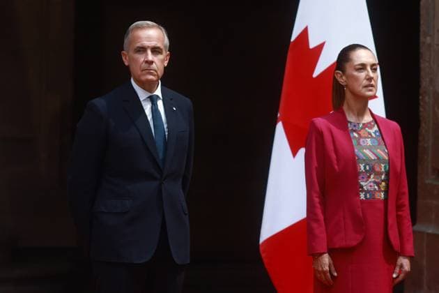 Welcoming ceremony for the Prime Minister of Canada Mark Carney, in Mexico MEXICO CITY, MEXICO - SEPTEMBER 18: Prime Minister of Canada Mark Carney (L) and Mexican President Claudia Sheinbaum attend an official welcoming ceremony for the Prime Minister of Canada, at the National Palace, in Mexico City, Mexico on September 18, 2025. According to the Canadian Government, the visit aims to elevate and broaden the bilateral relationship, with a focus on security, infrastructure, investment, energy, and trade. Daniel Cardenas Anadolu Mexico City Mexico. Editorial use only. Please get in touch for any other usage. Copyright: x2025xAnadoluxDanielxCardenasx