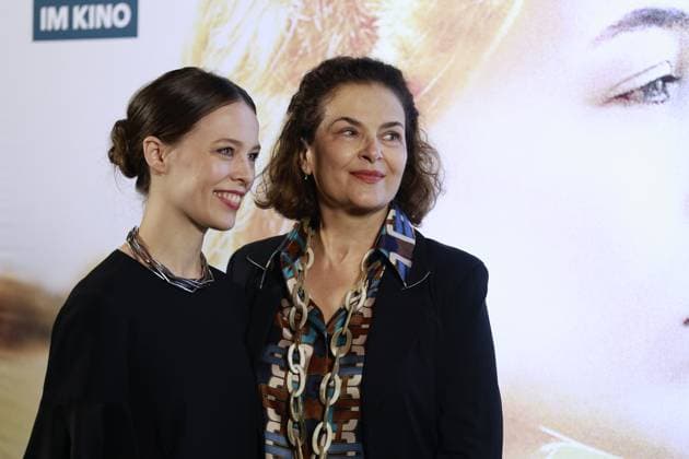 Germany: Kinopremiere MIROIRS NO. 3 in Filmtheater in Berlin-Friedrichshain Berlin. MIROIRS NO. 3 cinema premiere with Christian Petzold, Paula Beer, Barbara Auer, Matthias Brandt, Enno Trebs, and many more.The photo shows actress Paula Beer and actress Barbara Auer Berlin Friedrichshain Germany Copyright: SimonexKuhlmey