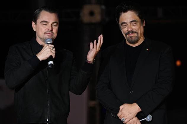 One Battle After Another Red Carpet Actors (L-R) Leonardo DiCaprio and Benicio del Toro attend the red carpet for ˜One Battle After Another™ fan event at Toreo Parque Central. on September 18, 2025 in Mexico City, Mexico. Mexico City CDMX Mexico Copyright: xCarlosxTischlerx