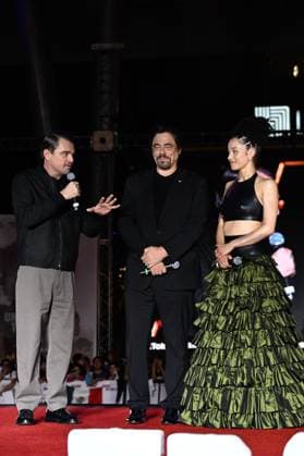One Battle After Another Red Carpet (L-R) Leonardo DiCaprio, Benicio del Toro and Chase Infiniti attend the red carpet for ˜One Battle After Another™ fan event at Toreo Parque Central. on September 18, 2025 in Mexico City, Mexico. Mexico City CDMX Mexico Copyright: xCarlosxTischlerx