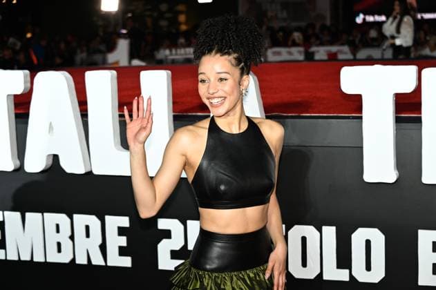 One Battle After Another Red Carpet Actress Chase Infiniti attends the red carpet for ˜One Battle After Another™ fan event at Toreo Parque Central. on September 18, 2025 in Mexico City, Mexico. Mexico City CDMX Mexico Copyright: xCarlosxTischlerx