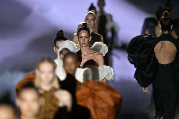 Mercedes Benz Fashion Week Madrid MADRID, SPAIN - SEPTEMBER 19: Models present the creation from De La Cierva y Nicolas spring-summer 2026 collection during the Mercedes Benz Fashion Week at IFEMA in Madrid, Spain on September 19, 2025. Burak Akbulut Anadolu Madrid Spain. Editorial use only. Please get in touch for any other usage.  Copyright: x2025xAnadoluxBurakxAkbulutx
