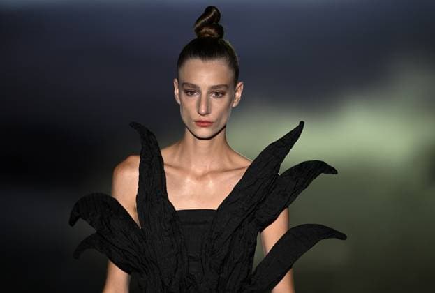 Mercedes Benz Fashion Week Madrid MADRID, SPAIN - SEPTEMBER 19: A model presents a creation from De La Cierva y Nicolas spring-summer 2026 collection during the Mercedes Benz Fashion Week at IFEMA in Madrid, Spain on September 19, 2025. Burak Akbulut Anadolu Madrid Spain. Editorial use only. Please get in touch for any other usage.  Copyright: x2025xAnadoluxBurakxAkbulutx