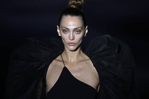 Mercedes Benz Fashion Week Madrid MADRID, SPAIN - SEPTEMBER 19: A model presents a creation from De La Cierva y Nicolas spring-summer 2026 collection during the Mercedes Benz Fashion Week at IFEMA in Madrid, Spain on September 19, 2025. Burak Akbulut Anadolu Madrid Spain. Editorial use only. Please get in touch for any other usage.  Copyright: x2025xAnadoluxBurakxAkbulutx