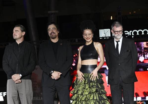 Red carpet for ˜One Battle After Another™ fan event at Toreo Parque Central Featuring: Leonardo DiCaprio, Benicio del Toro, Chase Infiniti, Paul Thomas Anderson Where: Mexico City, Mexico When: 18 Sep 2025 Credit: Carlos Tischler EyePix INSTARimages EDITORIAL USE ONLY. NOT FOR USE BY NEWSPAPERS BASED IN THE UK. Copyright: xx instar55105518