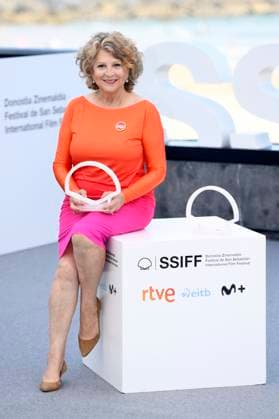 Esther Garcia at the photocall for the presentation of the Donostia Award at the 73rd San Sebastian International Film Festival Festival Internacional de Cine de San Sebastian on the Kursaal Terrace San Sebastian, 19 09 2025 Foto:xC.xNiehausx xFuturexImagex garcia_5913