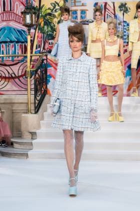 Paul Costelloe SS26 Show at London Fashion Week LONDON, UNITED KINGDOM - SEPTEMBER 19: A model walks the runway during Paul Costelloe Spring Summer 2026 show at London Fashion Week in London, United Kingdom on September 19, 2025. Wiktor Szymanowicz Anadolu London United Kingdom. Editorial use only. Please get in touch for any other usage.  Copyright: x2025xAnadoluxWiktorxSzymanowiczx