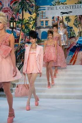 Paul Costelloe LFW SS26 Runway Show at the Waldorf. A model walks at the Paul Costelloe London Fashion Week SS26 Runway at the Waldorf., Credit:Lounis Tiar Avalon United Kingdom, London  Copyright: xLounisxTiarx xAvalonx 1038593202
