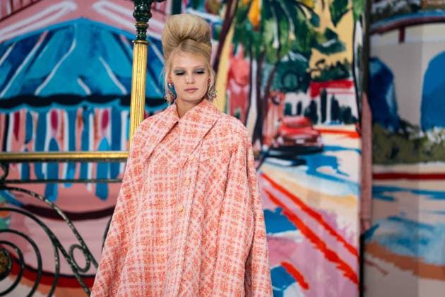 Paul Costelloe LFW SS26 Runway Show at the Waldorf. A model walks at the Paul Costelloe London Fashion Week SS26 Runway at the Waldorf., Credit:Lounis Tiar Avalon United Kingdom, London  Copyright: xLounisxTiarx xAvalonx 1038595061