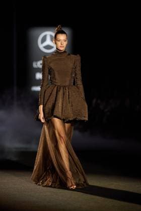 De La Cierva Y Nicolas Presents SS25 Collection At MBFW Madrid Models walk the runway wearing creations by De La Cierva Y Nicolas during the Spring Summer 2025 show at Mercedes-Benz Fashion Week Madrid in Madrid, Spain, on September 19, 2025. The event showcases new collections by Spanish and international designers. Madrid Madrid Spain  Copyright: xHazhardxEspinozaxVallejosx originalFilename: espinoza-delacier250919_npqSC.jpg