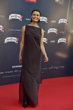 Premiere of THE SCHOOL OF MAGICAL ANIMALS Tomomi Themann Arrival at the premiere of THE SCHOOL OF MAGICAL ANIMALS in Berlin on, 19 09 2025 09 2025 Photopress Mueller