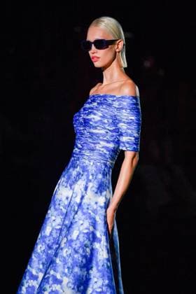 Mercedes-Benz Fashion Week Madrid, Spain - 19 Sep 2025 A model walks the runway wearing a design by Hannibal Laguna during Mercedes-Benz Fashion Week de Madrid in IFERMA, 19 septiembre 2025 Spain Madrid Spain Copyright: xAtilanoxGarciax xSOPAxImagesx FOTO12331
