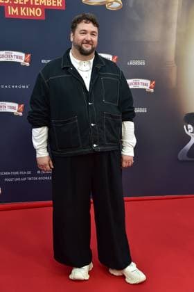 Premiere of DIE SCHULE DER MAGISCHEN TIERE Daniel Zillmann Arrival at the premiere of DIE SCHULE DER MAGISCHEN TIERE in Berlin on, 19 09 2025 09 2025 Photopress Mueller