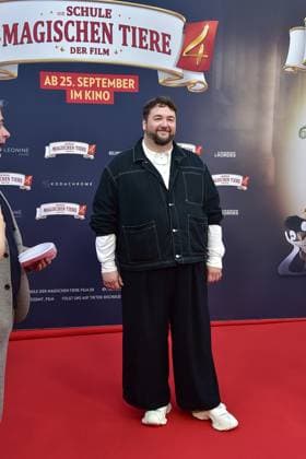 Premiere of DIE SCHULE DER MAGISCHEN TIERE Daniel Zillmann Arrival at the premiere of DIE SCHULE DER MAGISCHEN TIERE in Berlin on, 19 09 2025 09 2025 Photopress Mueller