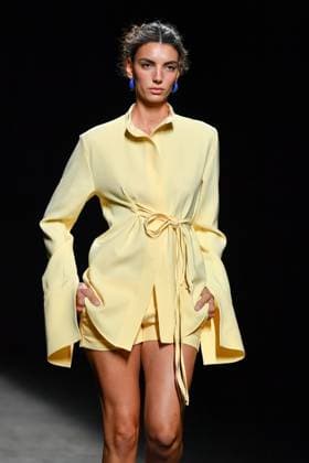 Mercedes-Benz Fashion Week Madrid - 19 Sep 2025 A model walks the runway wearing a design by Baro Lucas during the Mercedes-Benz Fashion Week de Madrid in IFERMA. Madrid Spain Copyright: xAtilanoxGarciax xSOPAxImagesx FOTO12677