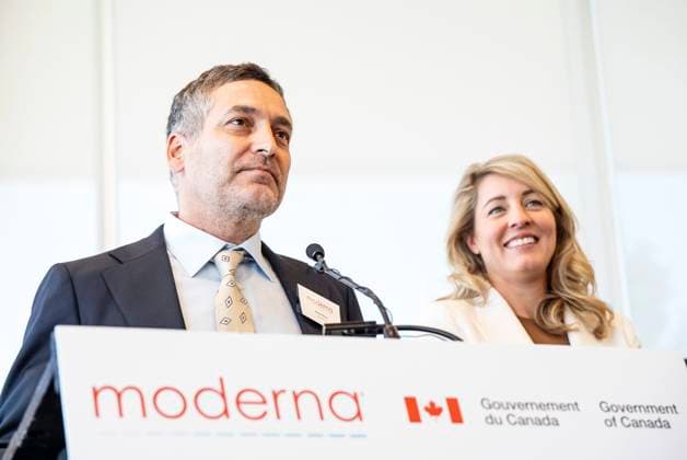 September 19, 2025, Laval, Qc, Canada: Stefan Raos, General Manager at Moderna Canada, left, and Minister of Innovation, Science and Industry of Canada, Melanie Joly give remarks during an announcement at the Moderna offices in Laval, Que., on Friday, Sept. 19, 2025. Laval Canada - ZUMAc35_ 20250919_zaf_c35_077 Copyright: xChristopherxKatsarovx