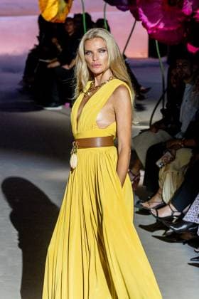 Lola Casademunts fashion show at MBFW Madrid Model Esther Canadas during Lola Casademunts fashion show at the 82nd edition of Mercedes Benz Fashion Week Madrid, at Ifema in Madrid, on September 19, 2025, in Madrid Spain This years edition is held from September 17 to 21 and commemorates the 40th MBFWM FASHION WEEK MADRID FASHION WEEK FASHION WEEK FASHION WEEK MODEL MODEL MODEL PASARELA DESFILE Madrid Madrid Madrid Espana  Copyright: xRicardoxRubiox 6968360