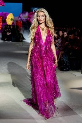 Lola Casademunts fashion show at MBFW Madrid Model Esther Canadas during Lola Casademunts fashion show at the 82nd edition of Mercedes Benz Fashion Week Madrid, at Ifema in Madrid, on September 19, 2025, in Madrid Spain This years edition is held from September 17 to 21 and commemorates the 40th MBFWM FASHION WEEK MADRID FASHION WEEK FASHION WEEK FASHION WEEK MODEL MODEL MODEL PASARELA DESFILE Madrid Madrid Madrid Espana  Copyright: xRicardoxRubiox 6968367