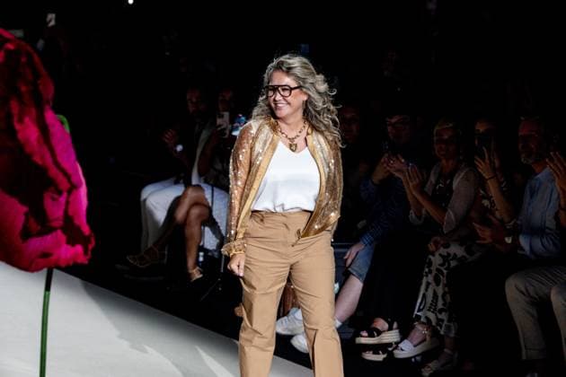 Lola Casademunt fashion show at MBFW Madrid The designer Maite Casademunt during the Lola Casademunt fashion show at the 82nd edition of Mercedes Benz Fashion Week Madrid, at Ifema in Madrid, on September 19, 2025, in Madrid Spain This years edition is held from September 17 to 21 and commemorates the 40th anniversary of the catwalk Isabel Sanchíss collection for next summer 2026 is an eclectic collection, based on two fundamental pillars for the firm, the volumes of architecture and the coexistence of Japanese culture, which explores opposing values such as tradition and modernity, structure and fluidity, discipline and challenge and past and future 19 SEPTEMBER 2025 MBFWM FASHION WEEK MADRID FASHION WEEK FASHION WEEK FASHION MODELS SHOW  Copyright: xRicardoxRubiox 6968376