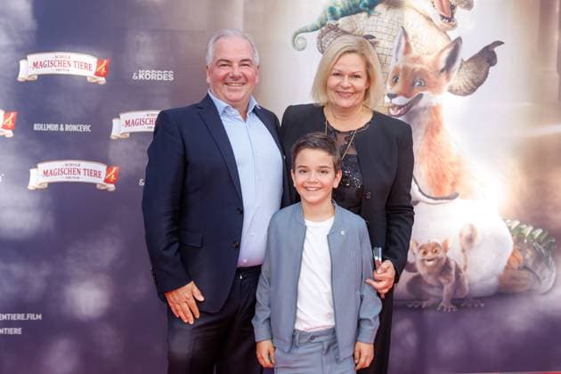Premiere Die Schule der magischen Tiere 4 Eyke Grüning, Tim Faeser and Nancy Faeser at the premiere of the movie Die Schule der magischen Tiere 4 at Zoo Palast on 19 09 2025 in Berlin Copyright: xEventpressxKochanx